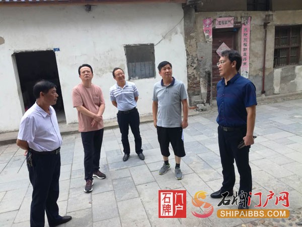 荆门市宣传部几位领导视察石牌古镇1.jpg